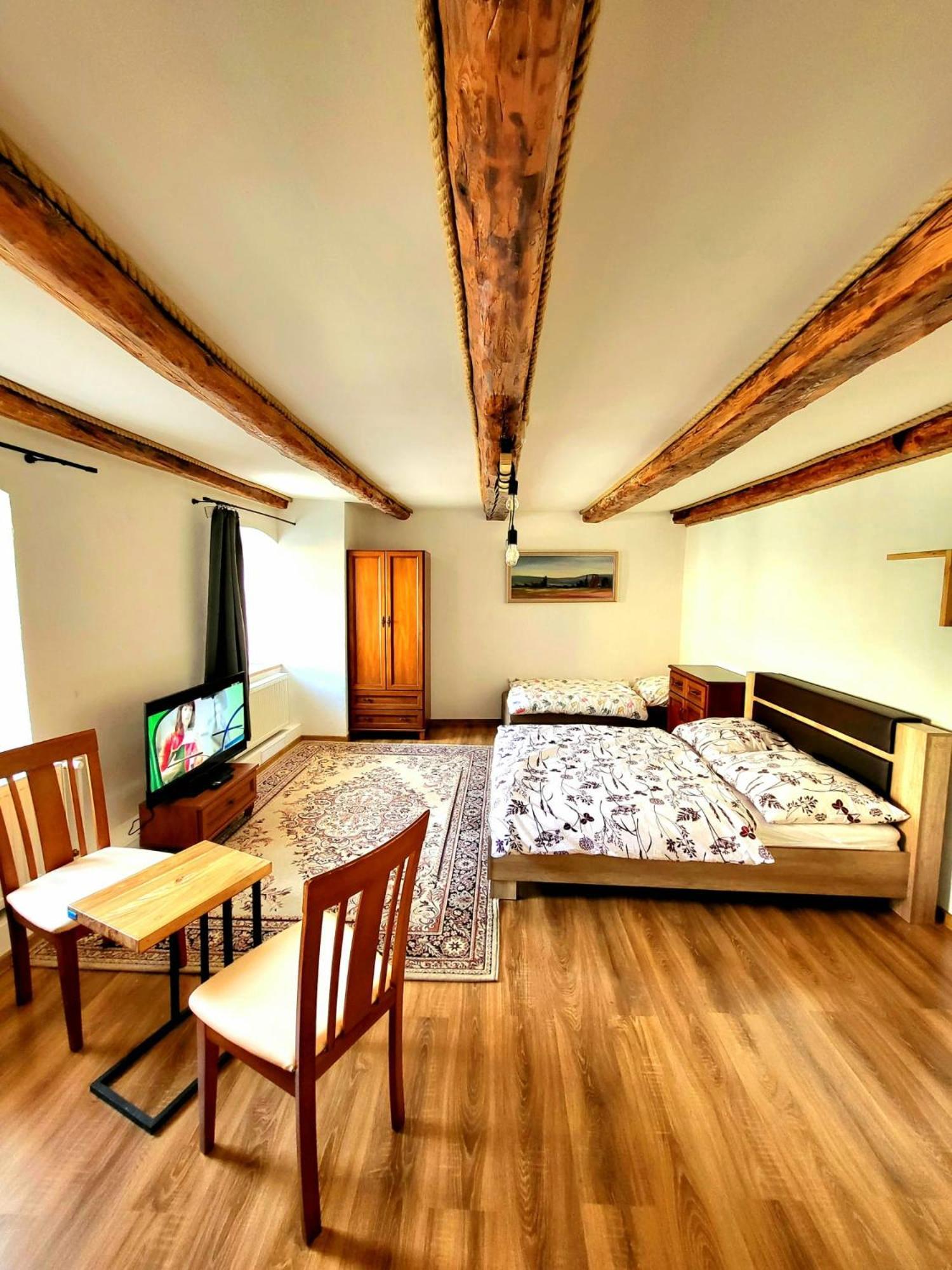Apartman Velicka Vinaren Poprad Exteriör bild