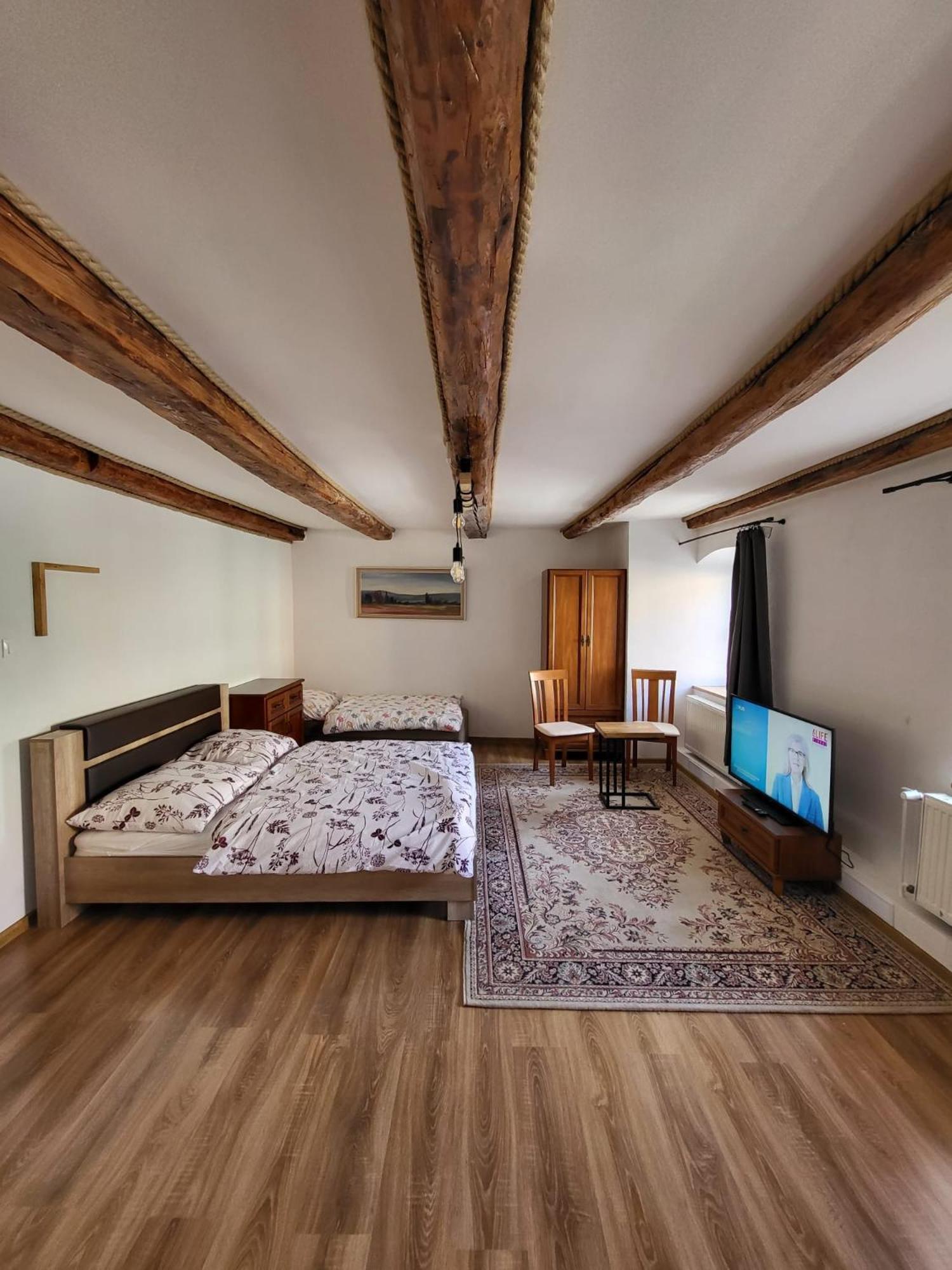 Apartman Velicka Vinaren Poprad Exteriör bild
